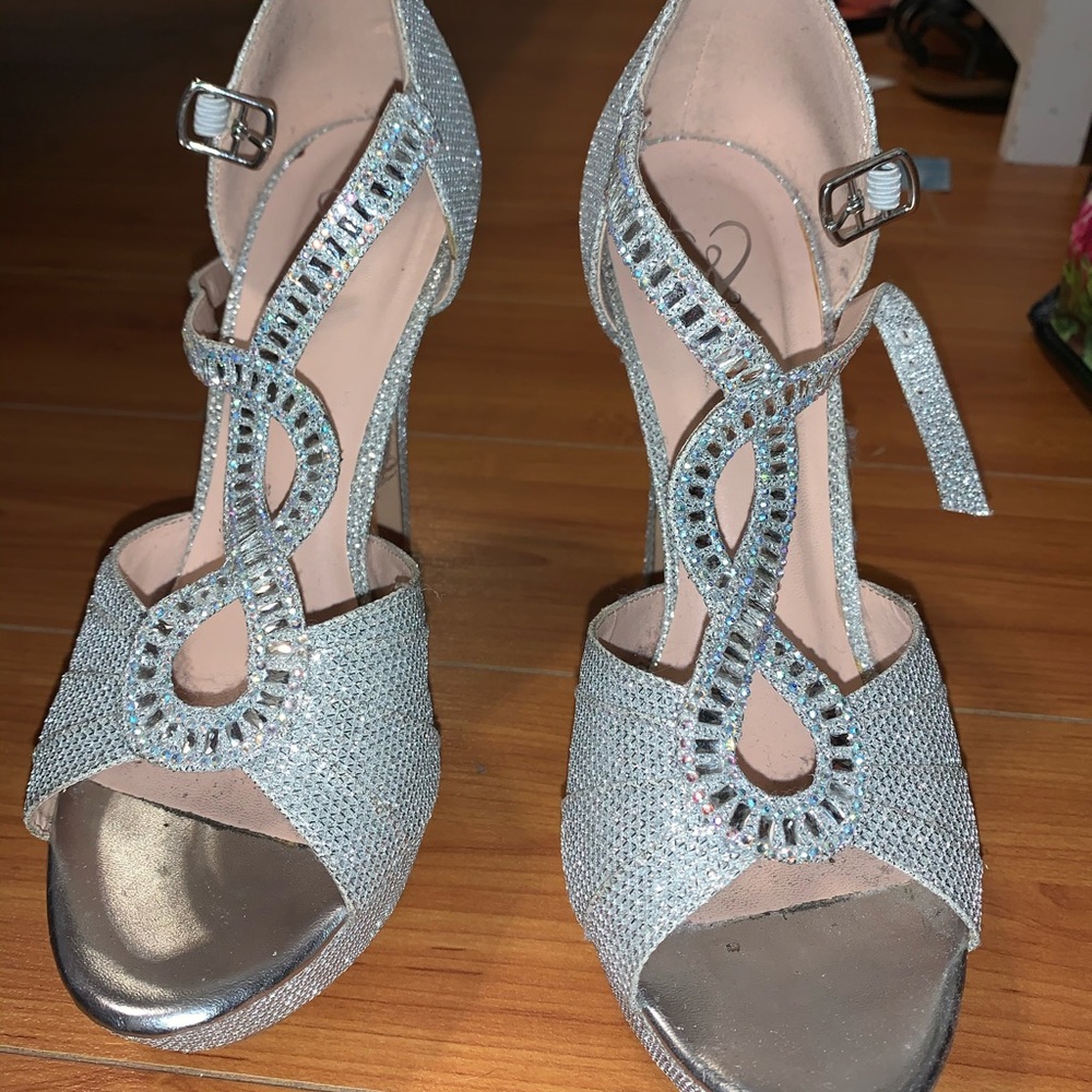 🌟Windsor Beautiful Pump Heals